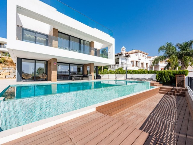 3 Sovrums Villa i Estepona