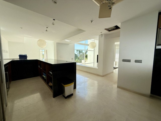 Villa con 4 Dormitorios  en Valtocado