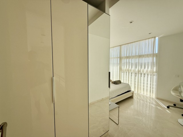 Villa con 4 Dormitorios  en Valtocado