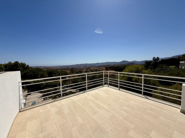 4 Makuuhuoneen Huvila Valtocado