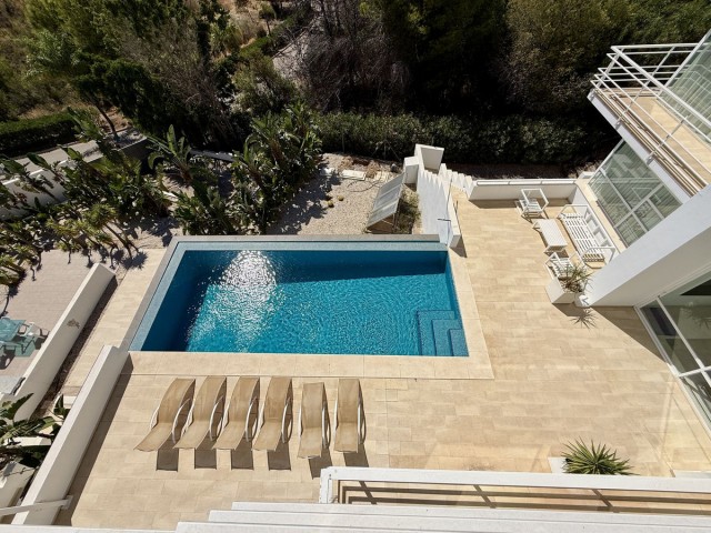 4 Makuuhuoneen Huvila Valtocado