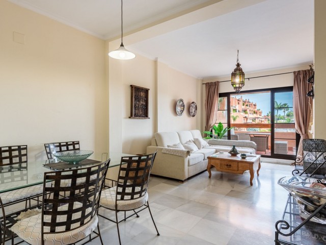 Apartment, Hacienda del Sol, R5147836