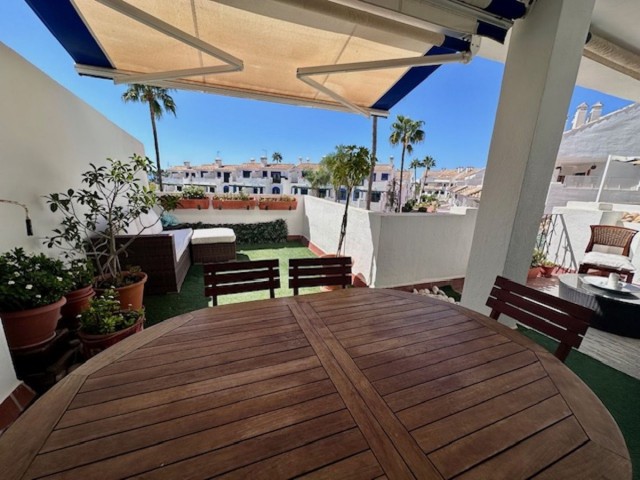4 Bedrooms Apartment in Marbella