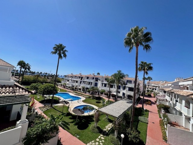 4 Bedrooms Apartment in Marbella
