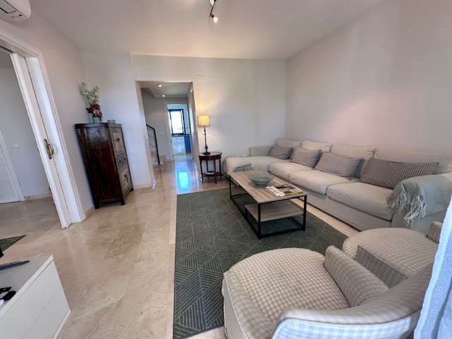 4 Bedrooms Apartment in Marbella