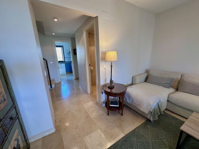 4 Bedrooms Apartment in Marbella