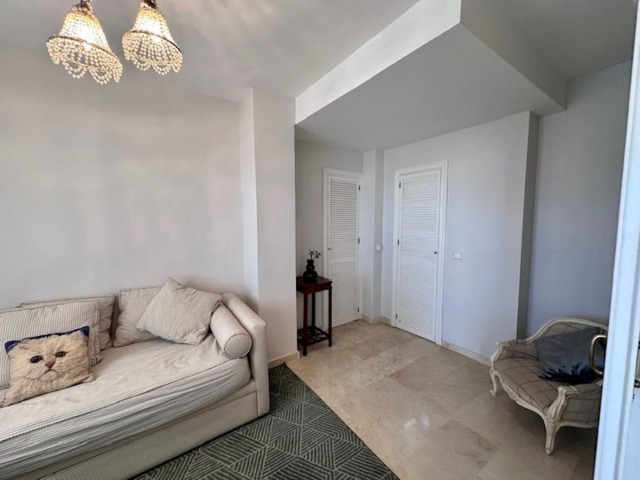 4 Bedrooms Apartment in Marbella