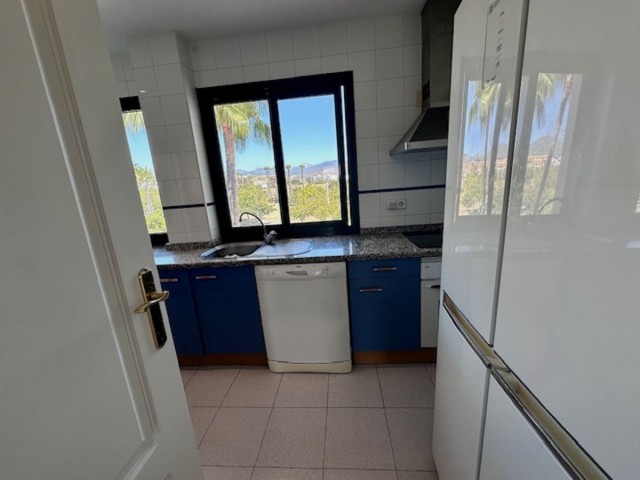 4 Bedrooms Apartment in Marbella