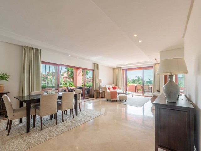 Appartement avec 3 Chambres  à New Golden Mile