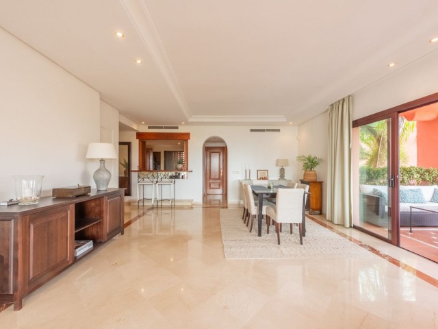 Appartement avec 3 Chambres  à New Golden Mile