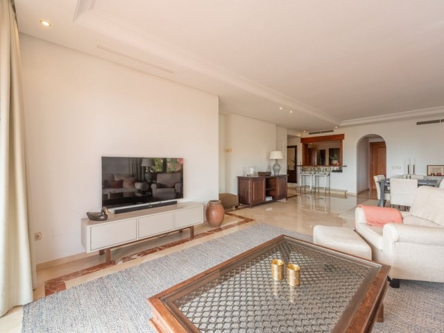 Appartement avec 3 Chambres  à New Golden Mile