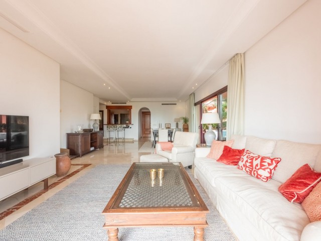 Appartement avec 3 Chambres  à New Golden Mile