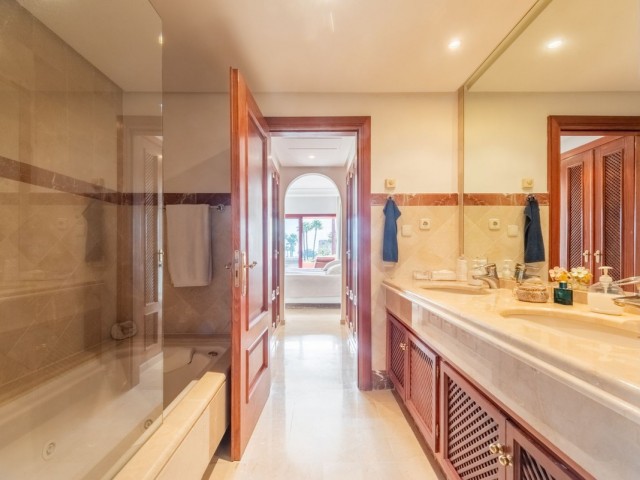 Appartement avec 3 Chambres  à New Golden Mile