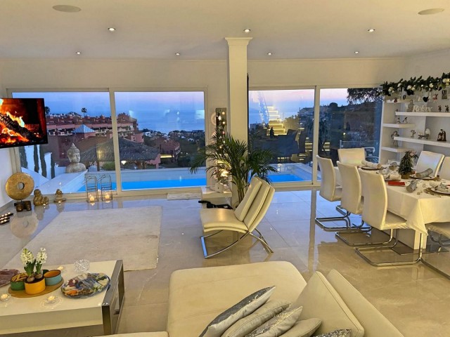 4 Schlafzimmer Villa in Fuengirola