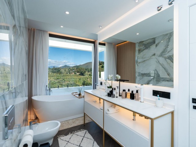 Villa avec 4 Chambres  à La Cala Golf