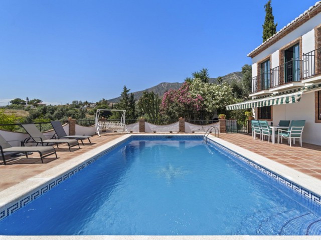 Villa avec 5 Chambres  à Mijas