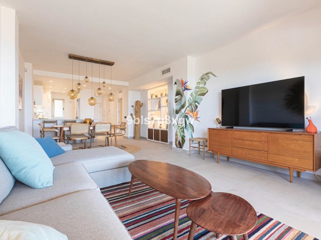 Apartamento con 2 Dormitorios  en Benahavís