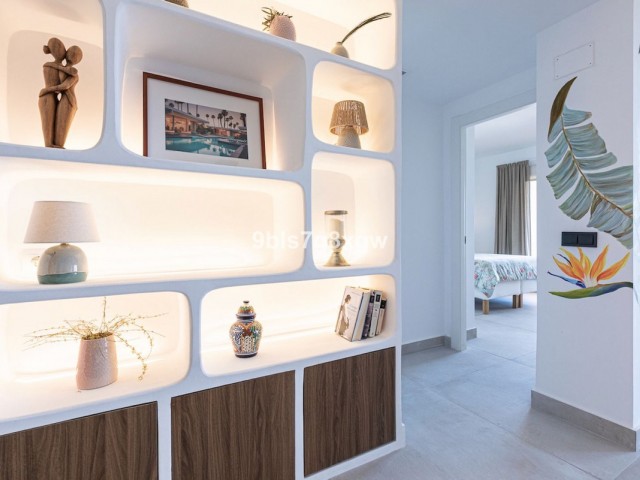Apartamento con 2 Dormitorios  en Benahavís