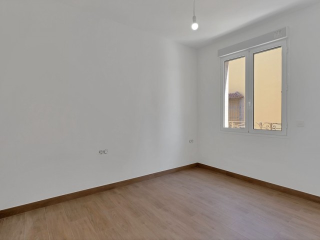 6 Slaapkamer Rijtjeshuis in Málaga Centro