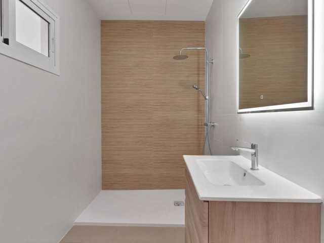 6 Slaapkamer Rijtjeshuis in Málaga Centro