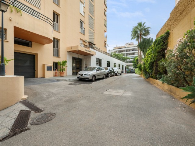 4 Bedrooms Apartment in Marbella