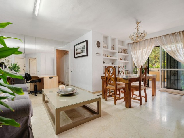 4 Bedrooms Apartment in Marbella