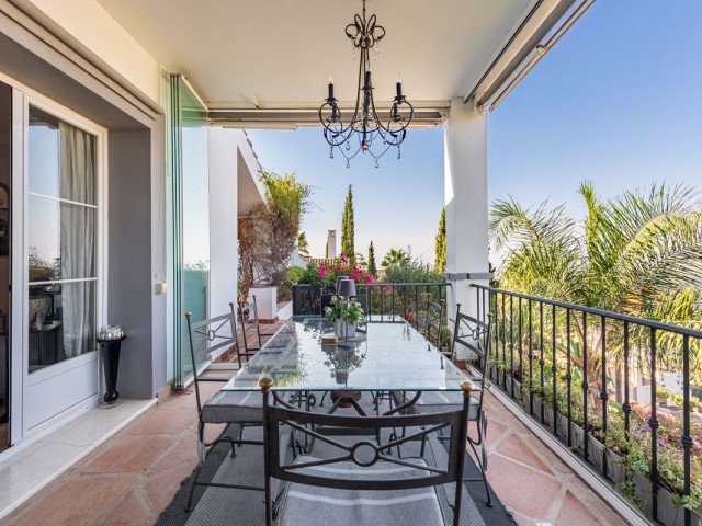Villa con 4 Dormitorios  en Istán