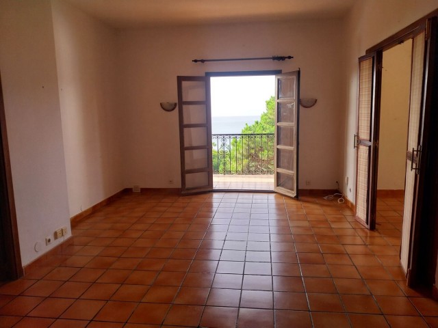 2 Bedrooms Apartment in Calahonda