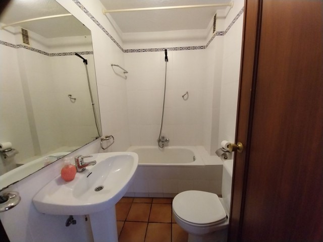 2 Bedrooms Apartment in Calahonda