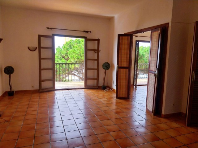 2 Bedrooms Apartment in Calahonda