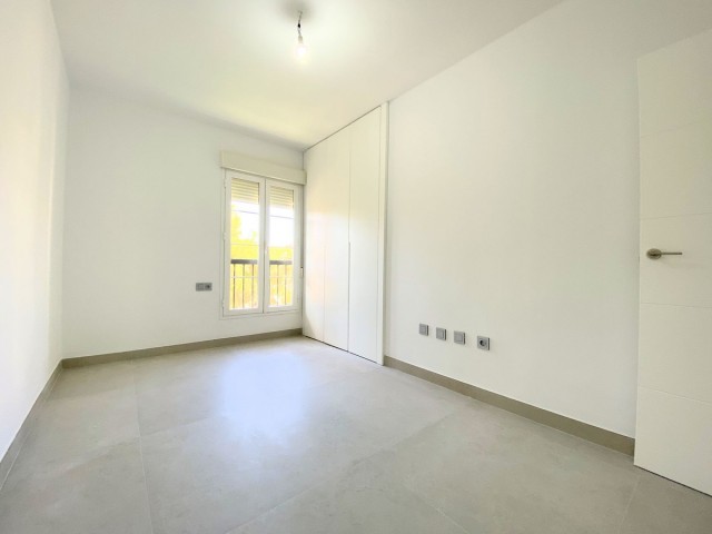 3 Bedrooms Apartment in Elviria