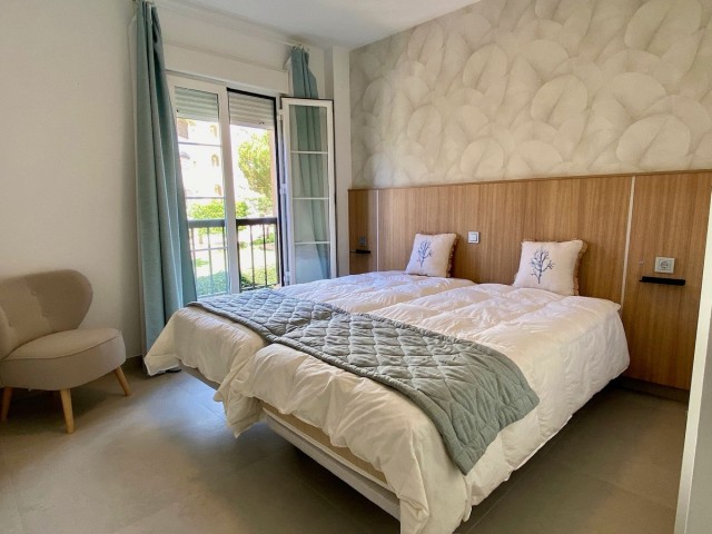 3 Bedrooms Apartment in Elviria