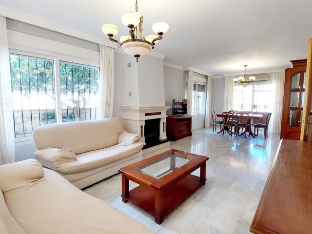7 Bedrooms Townhouse in Los Boliches