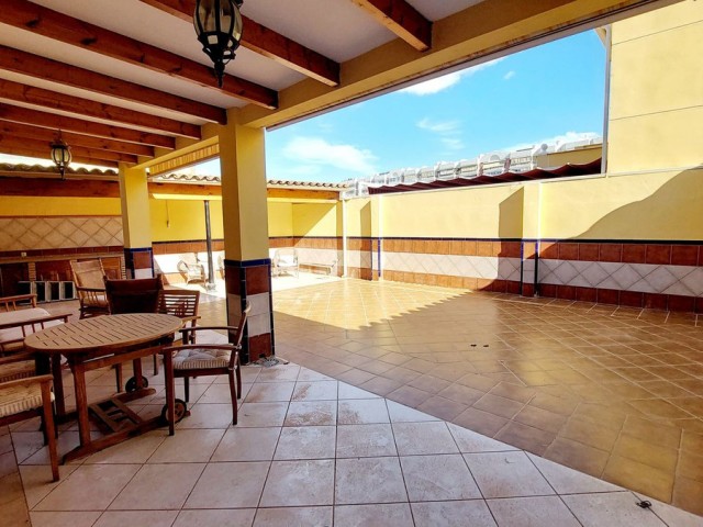 7 Bedrooms Townhouse in Los Boliches