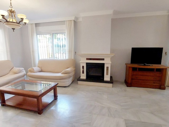 7 Bedrooms Townhouse in Los Boliches