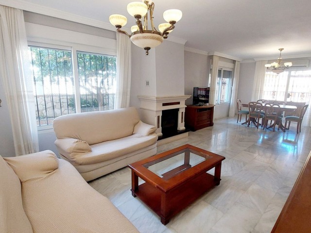 7 Bedrooms Townhouse in Los Boliches