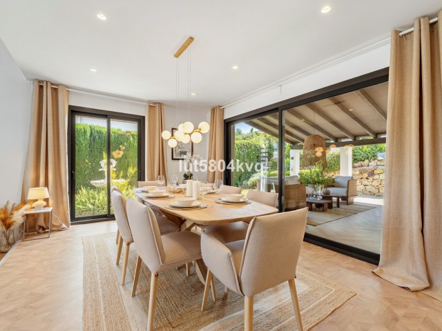 4 Soveroms Villa i Nueva Andalucía