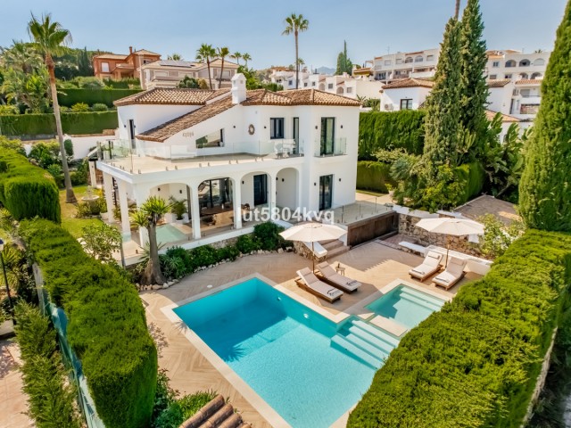 4 Soveroms Villa i Nueva Andalucía
