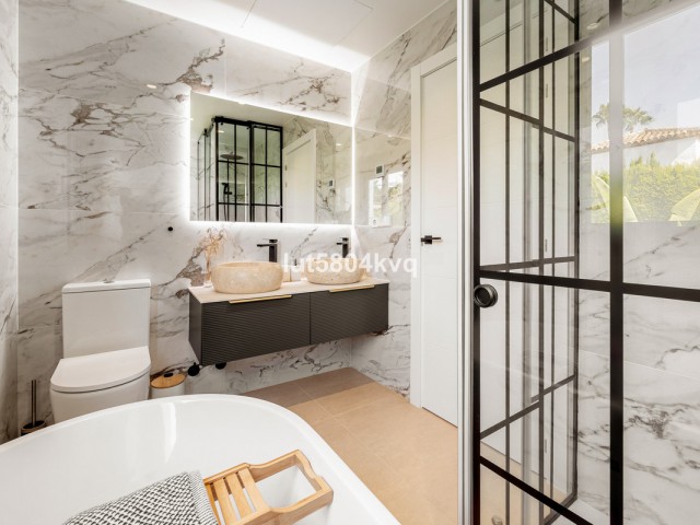 4 Soveroms Villa i Nueva Andalucía