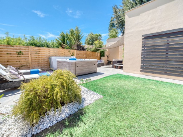 Villa con 3 Dormitorios  en Benahavís