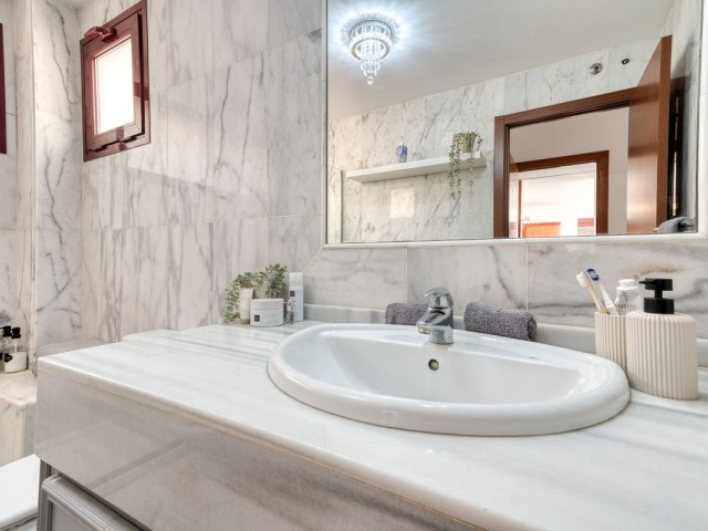 3 Bedrooms Villa in Benahavís