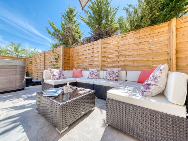 3 Bedrooms Villa in Benahavís