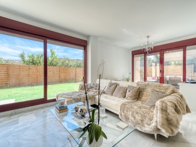 3 Bedrooms Villa in Benahavís