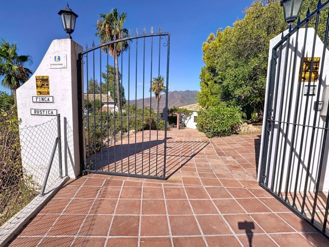 Villa con 3 Dormitorios  en Valtocado
