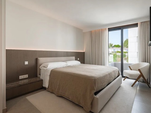 Penthouse avec 4 Chambres  à San Pedro de Alcántara