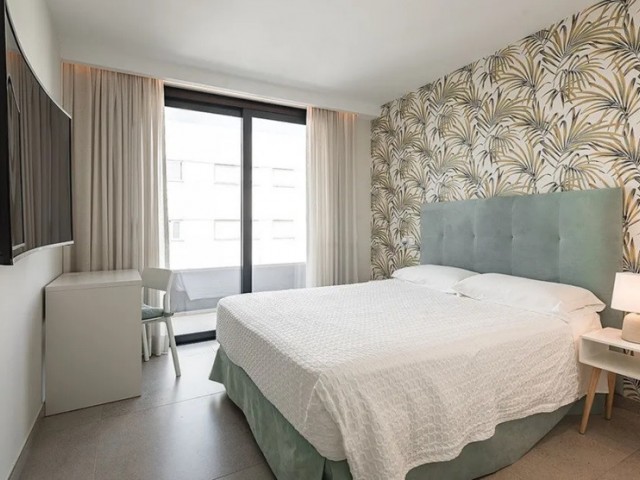 Penthouse avec 4 Chambres  à San Pedro de Alcántara