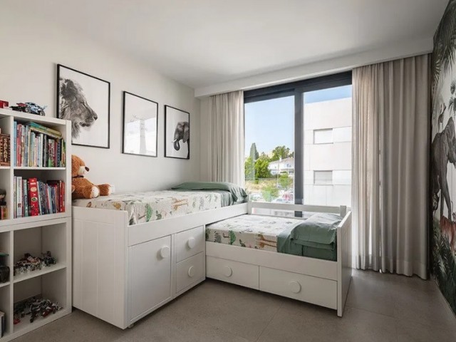 Penthouse avec 4 Chambres  à San Pedro de Alcántara