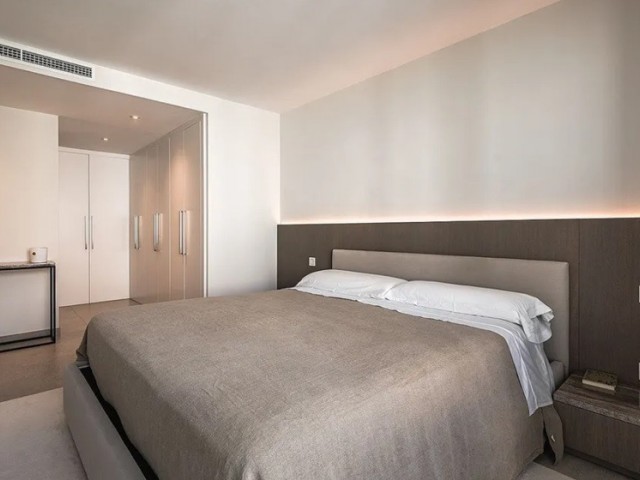 Penthouse avec 4 Chambres  à San Pedro de Alcántara