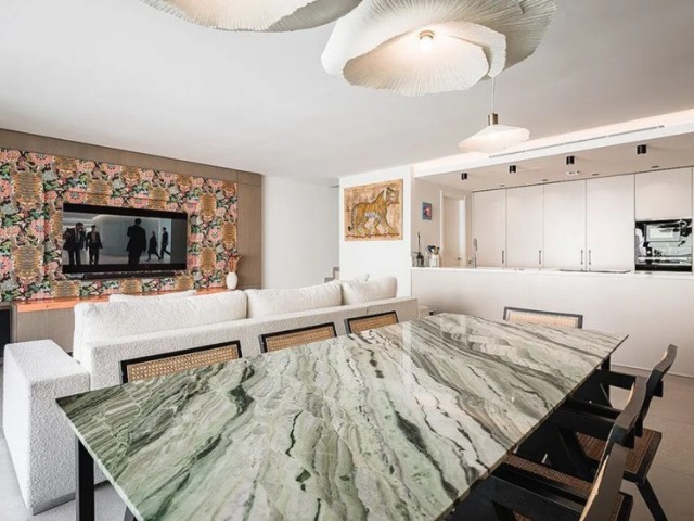 Penthouse avec 4 Chambres  à San Pedro de Alcántara