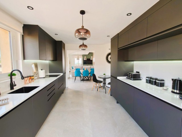 Apartamento con 3 Dormitorios  en San Roque Club